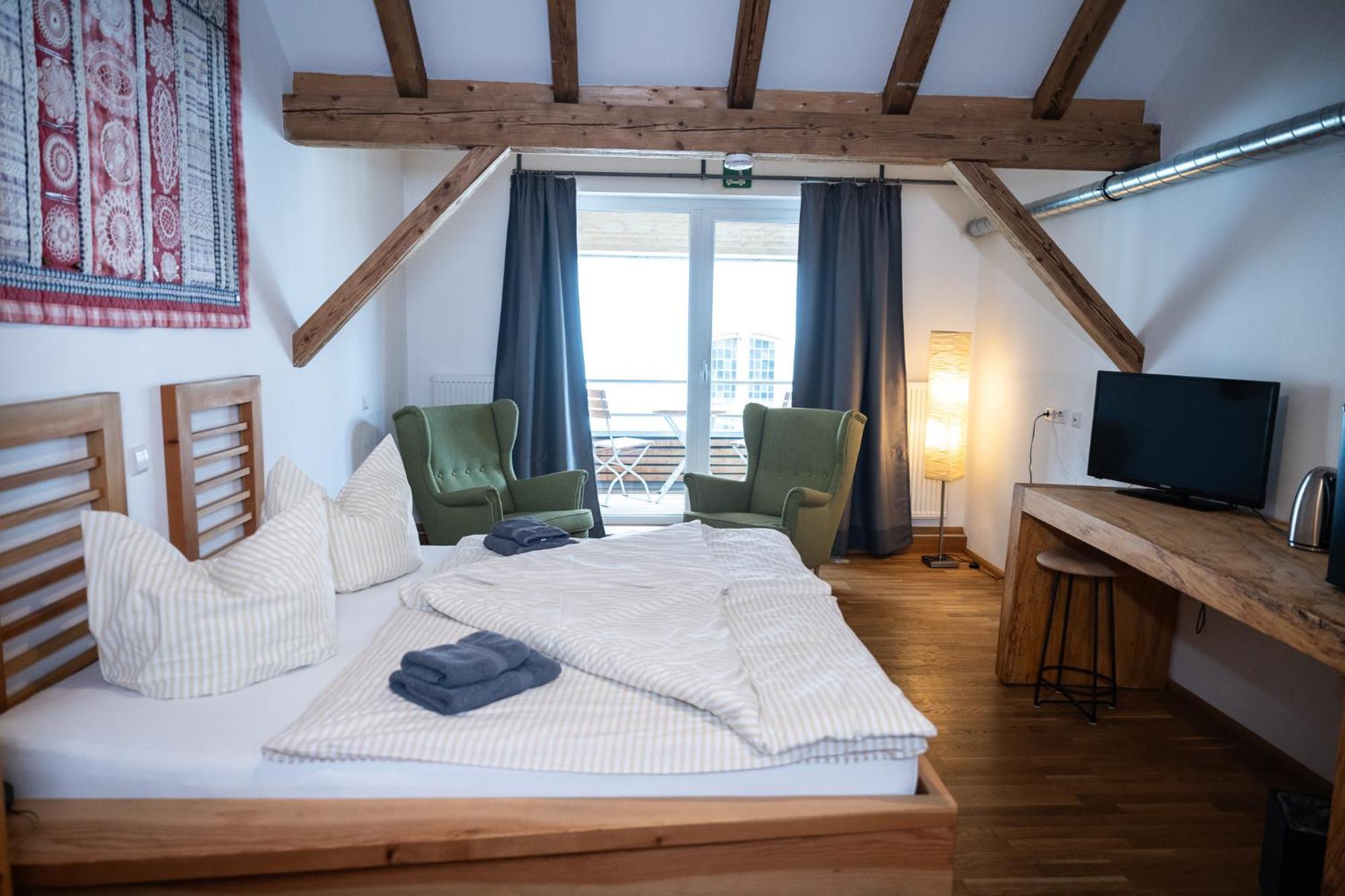 Alte Kass Hotel & Kaffeehaus Neidlingen Eksteriør bilde