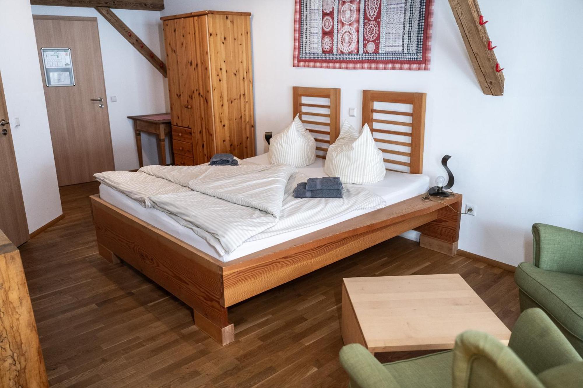 Alte Kass Hotel & Kaffeehaus Neidlingen Eksteriør bilde